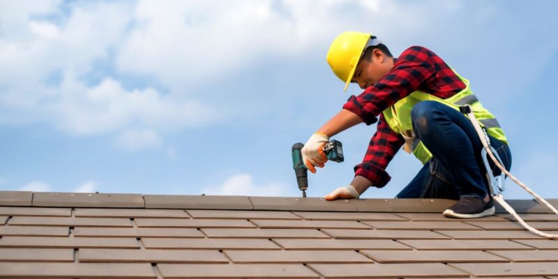 Hire Professionals for Your Roof Maintenance